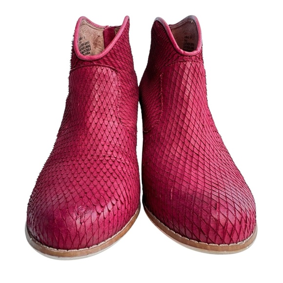 Miz Mooz Women's Nomad Ankle Western Boots Red Snake Embossed Leather Chic - Picture 2 of 12